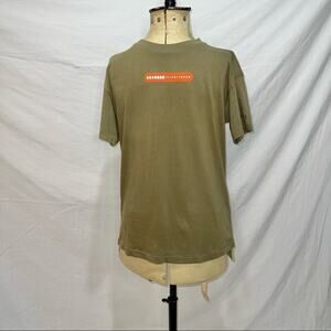 Landing Base Visitor on Earth Short Sleeve Tee Olive in XS